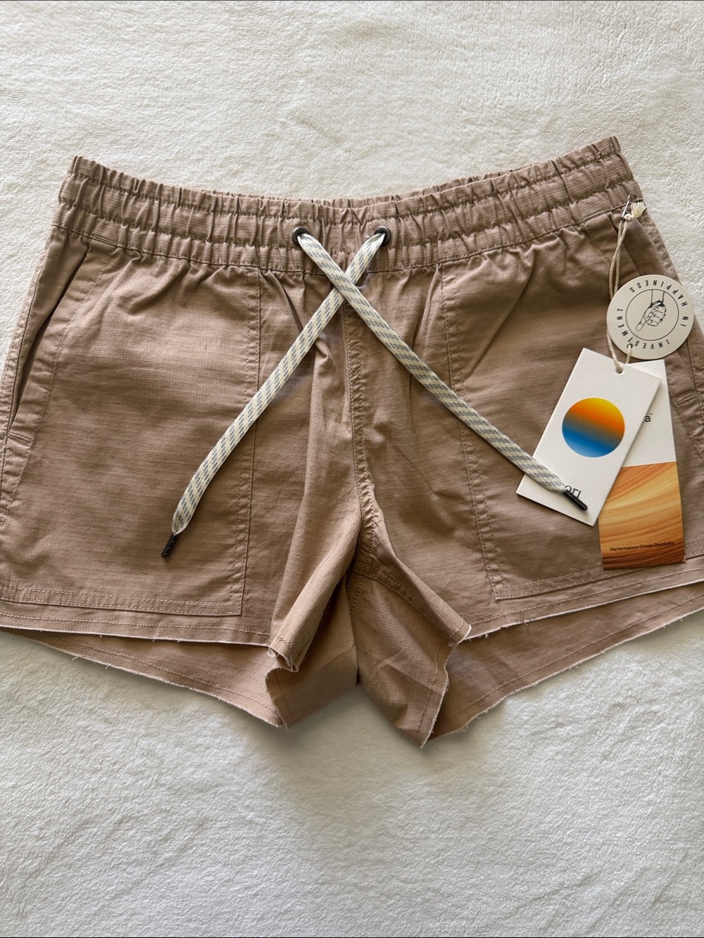 Vuori Women's Shorts in Taupe Brown